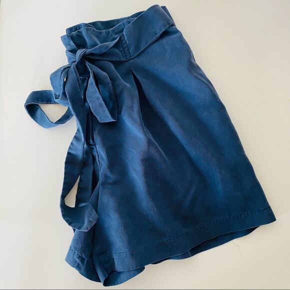 SKIES ARE BLUE REVOLVE Tie Waist High Rise Pleated Shorts S Preppy - Picture 5 of 5